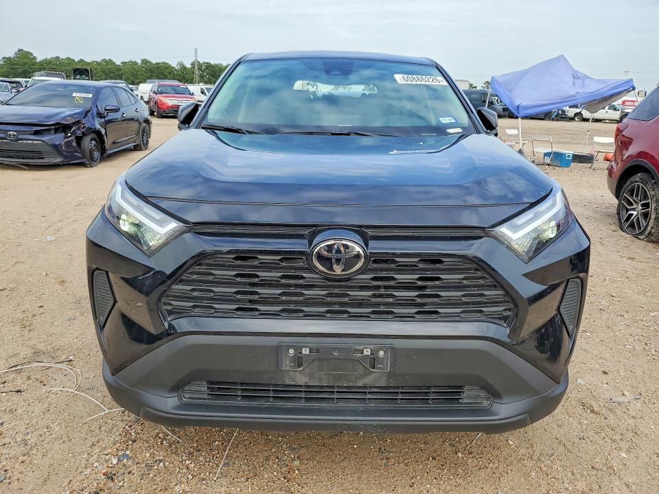 2025 TOYOTA RAV4 LE — Фото 5 из 14