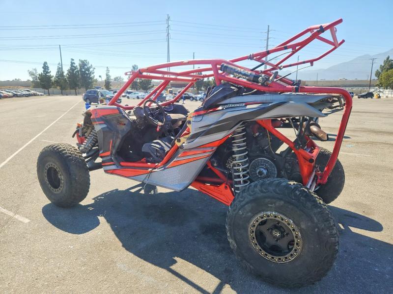 3JBVXAW49HK002581 2017 CAN-AM MAVERICK X3 photo no. 3
