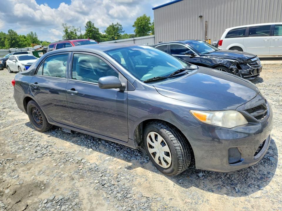 2T1BU4EE4DC110070 2013 TOYOTA COROLLA photo no. 4