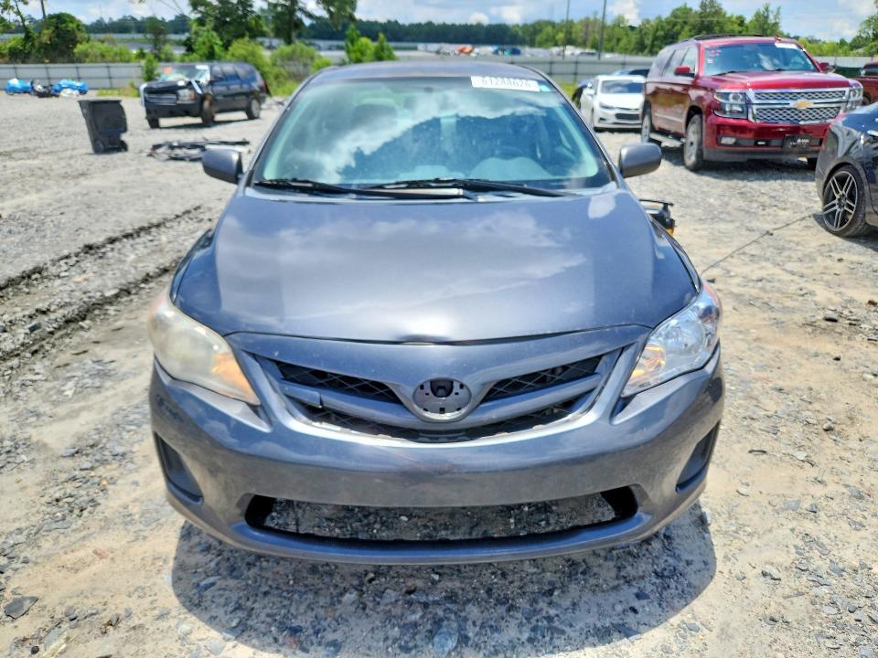 2T1BU4EE4DC110070 2013 TOYOTA COROLLA photo no. 5