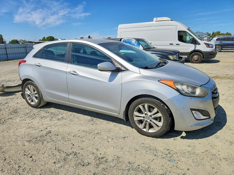 2013 HYUNDAI ELANTRA GT BASE — Фото 4 из 13