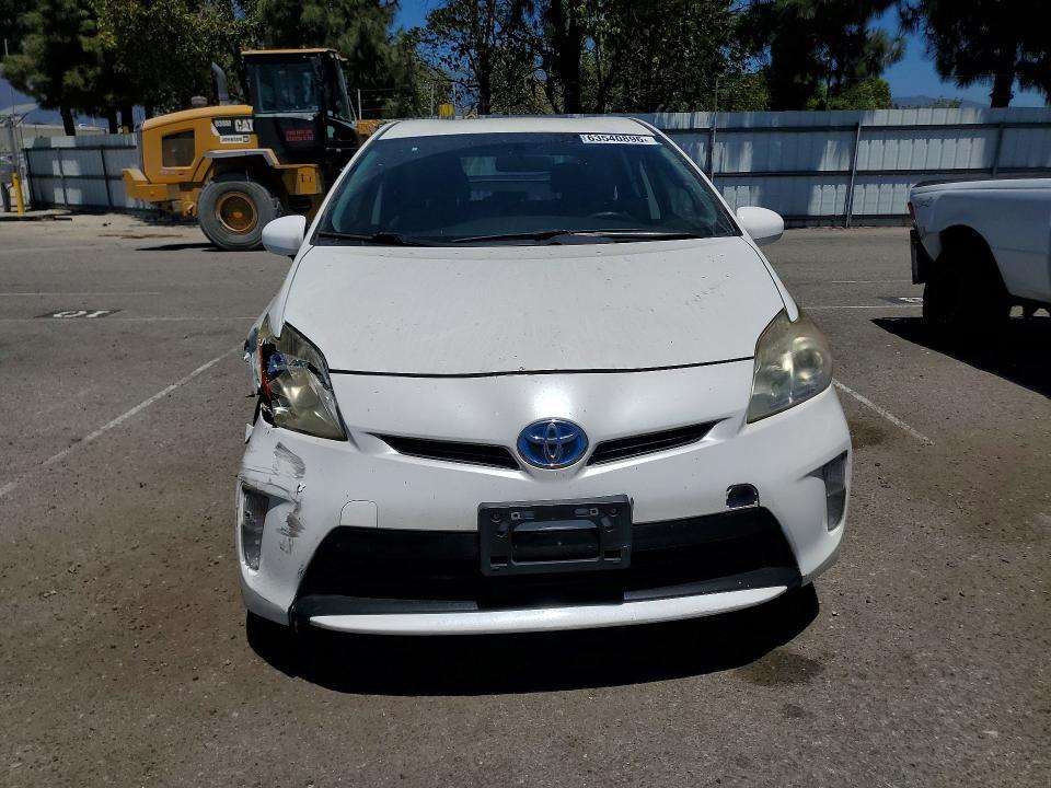 2012 TOYOTA PRIUS TWO — Фото 5 из 12