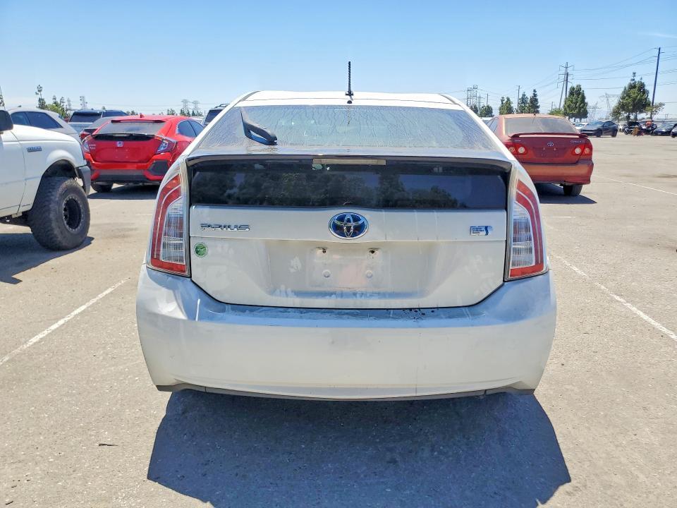 2012 TOYOTA PRIUS TWO — Фото 6 из 12