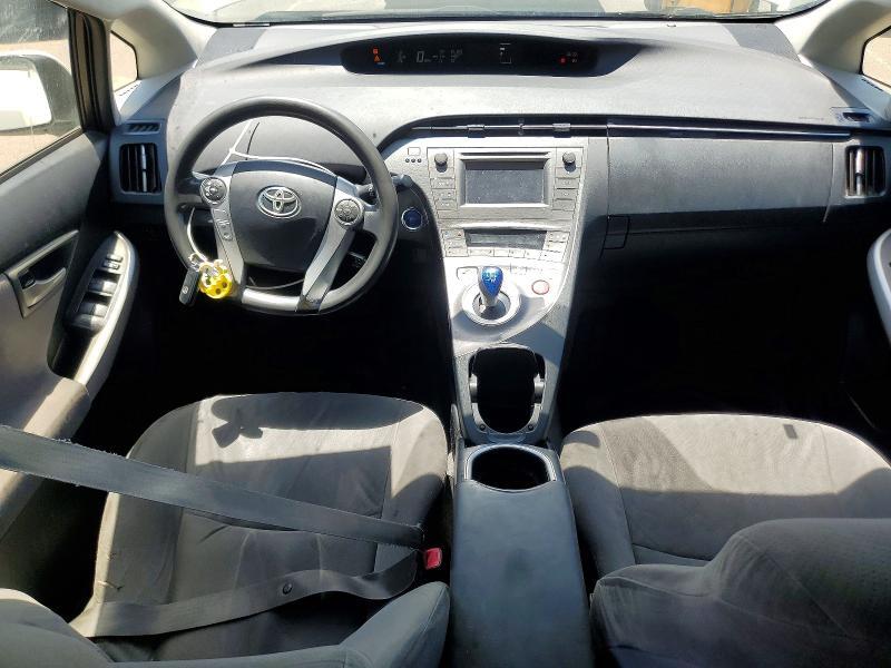 2012 TOYOTA PRIUS TWO — Фото 8 из 12