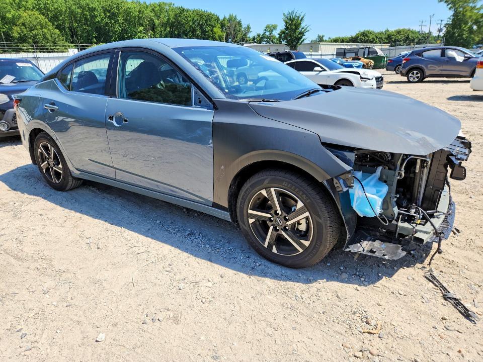 2025 NISSAN SENTRA SV — Фото 4 из 13