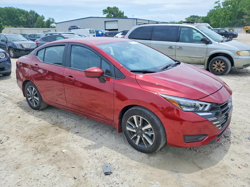2025 NISSAN VERSA SV — Фото 4 из 12