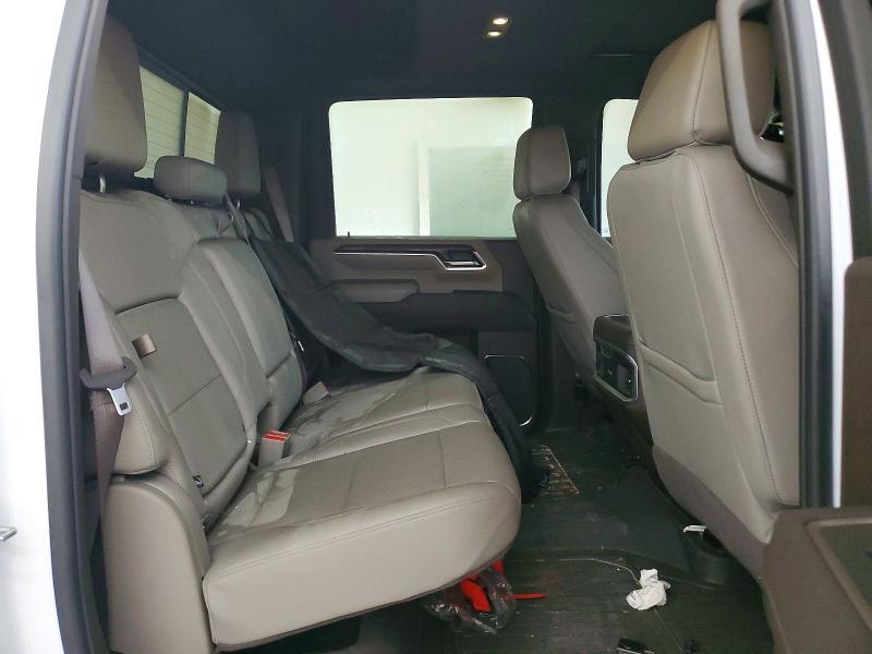 2025 GMC SIERRA K2500 SLT — Фото 10 из 12