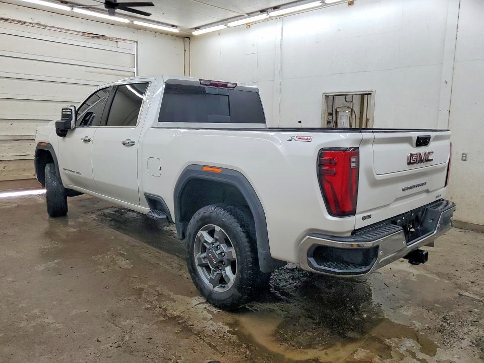2025 GMC SIERRA K2500 SLT — Фото 2 из 12
