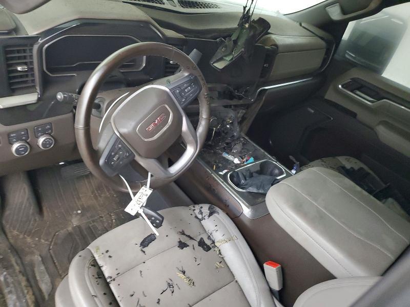 2025 GMC SIERRA K2500 SLT — Фото 8 из 12