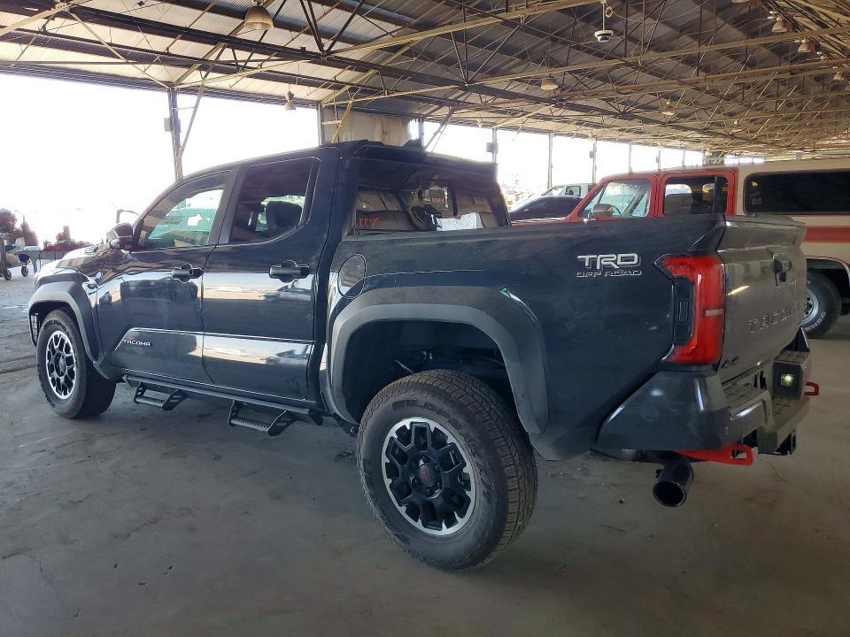 2025 TOYOTA TACOMA TRD OFF-ROAD HV — Фото 2 из 12