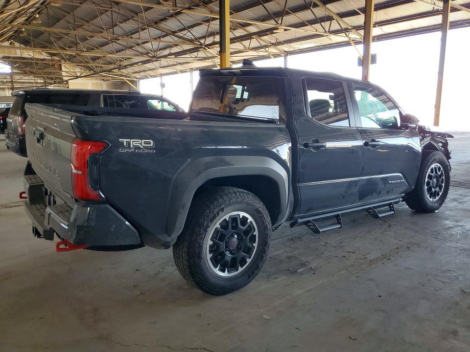 2025 TOYOTA TACOMA TRD OFF-ROAD HV — Фото 3 из 12