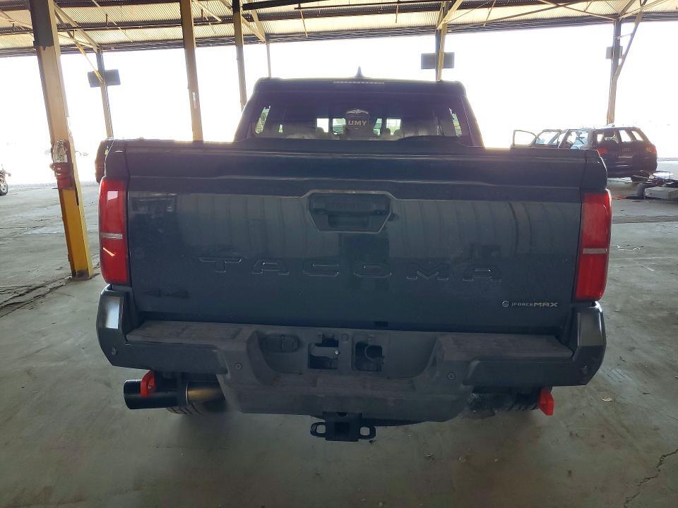 2025 TOYOTA TACOMA TRD OFF-ROAD HV — Фото 6 из 12