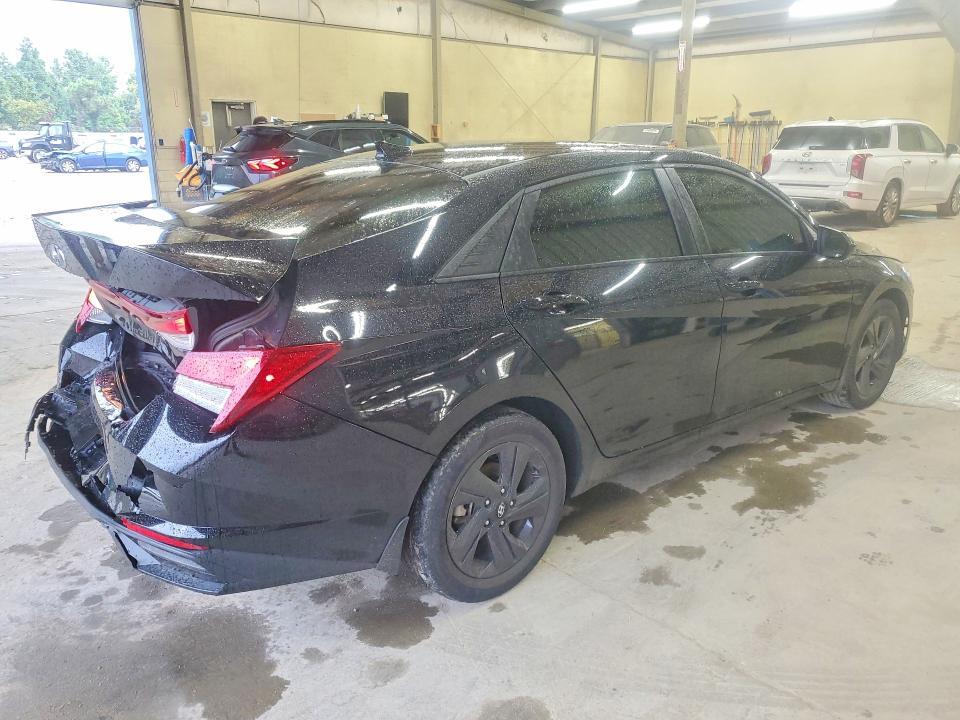 2023 HYUNDAI ELANTRA SEL — Фото 3 из 12