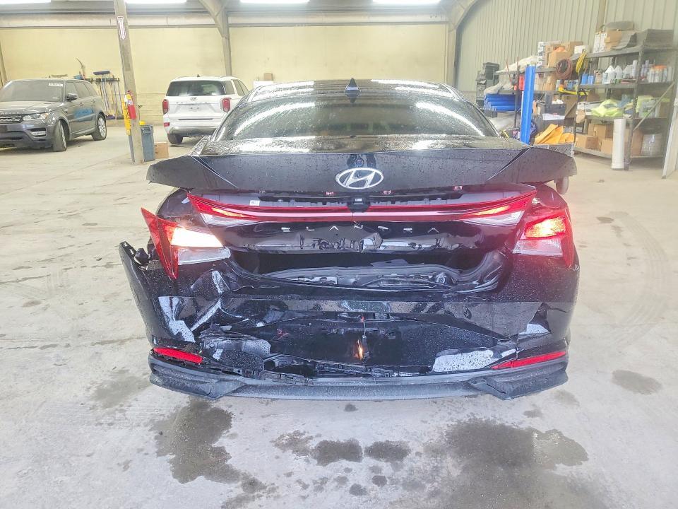 2023 HYUNDAI ELANTRA SEL — Фото 6 из 12