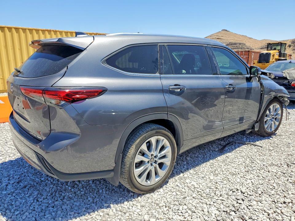 2022 TOYOTA HIGHLANDER LIMITED — Фото 3 из 12