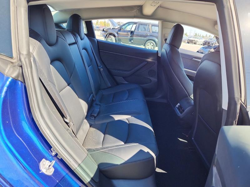 2022 TESLA MODEL 3 — Фото 10 из 12