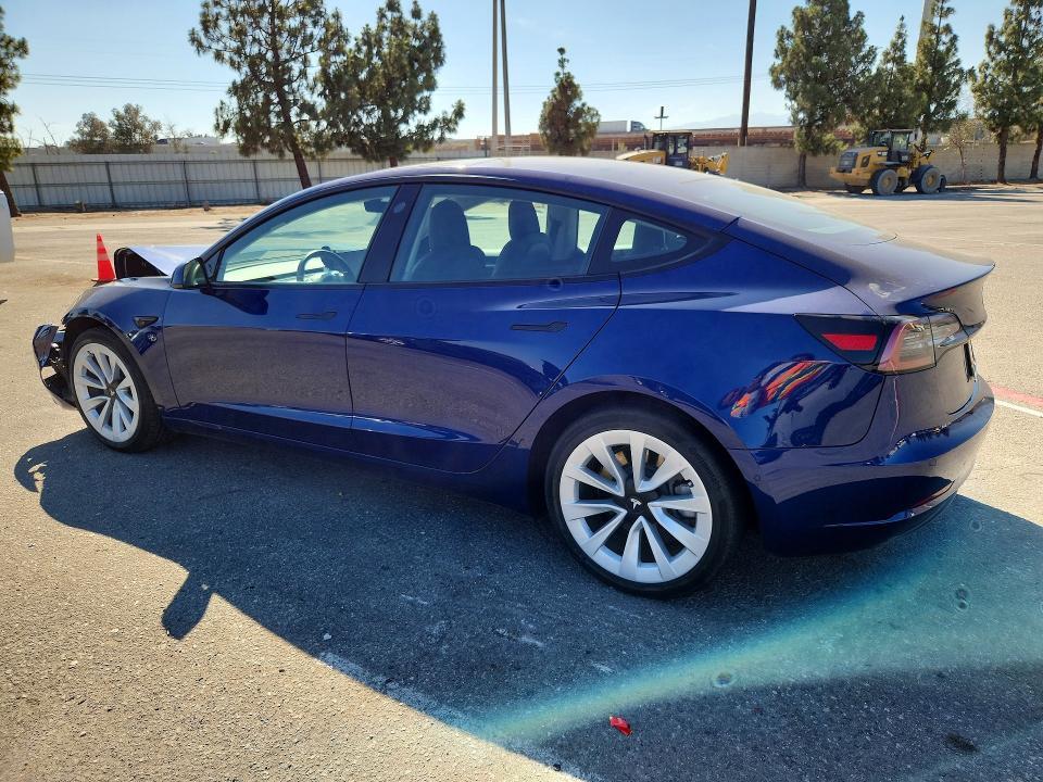 2022 TESLA MODEL 3 — Фото 2 из 12