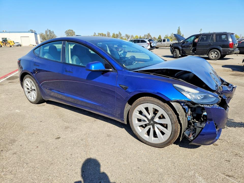 2022 TESLA MODEL 3 — Фото 4 из 12