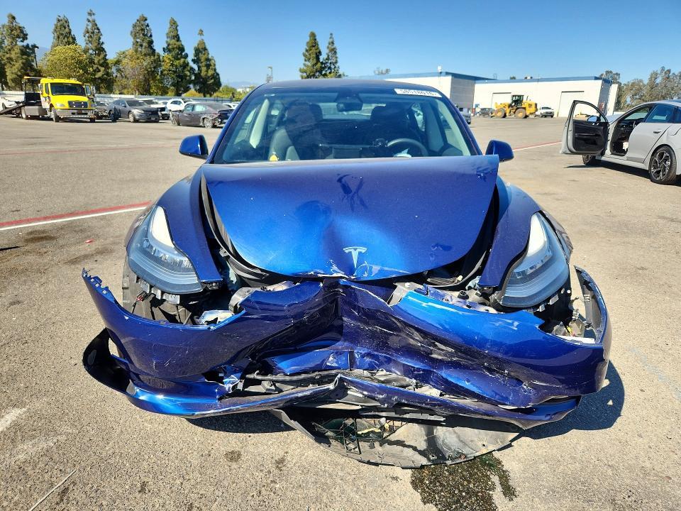 2022 TESLA MODEL 3 — Фото 5 из 12