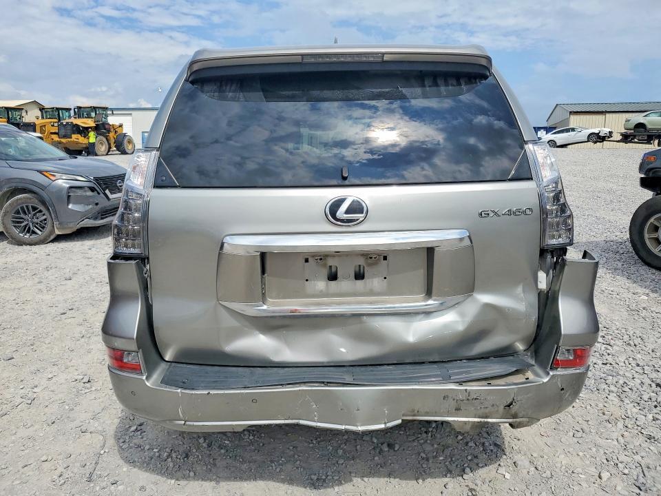 2021 LEXUS GX 460 PREMIUM — Фото 6 из 13