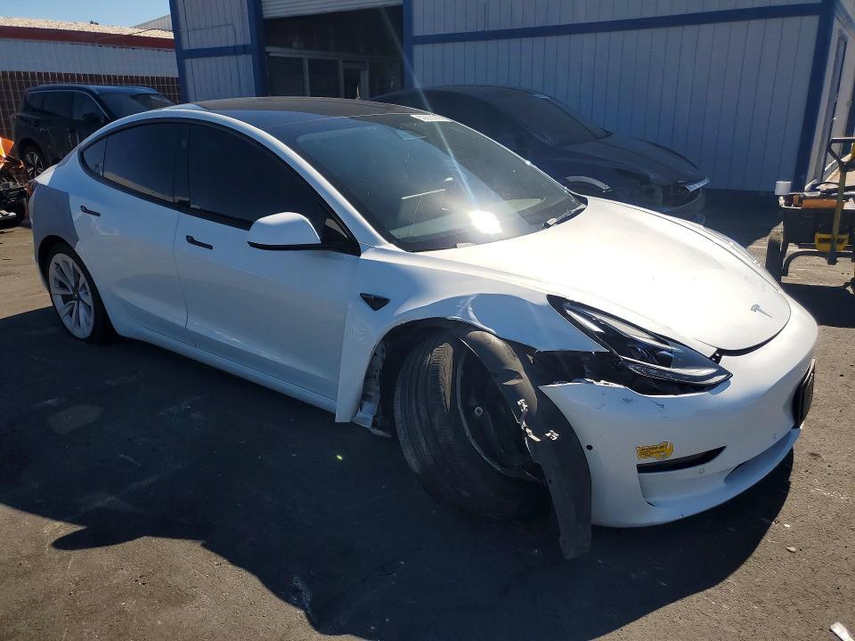 5YJ3E1EAXMF087483 2021 TESLA MODEL 3 photo no. 4