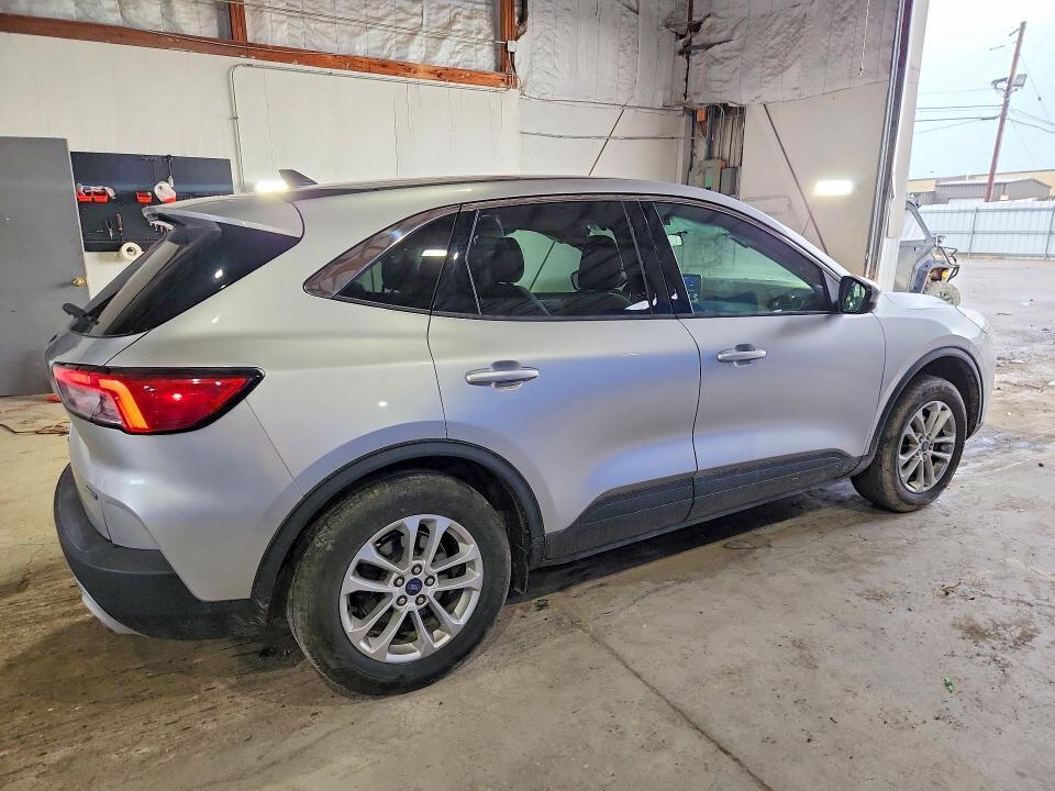 2020 FORD ESCAPE SE — Фото 3 из 13