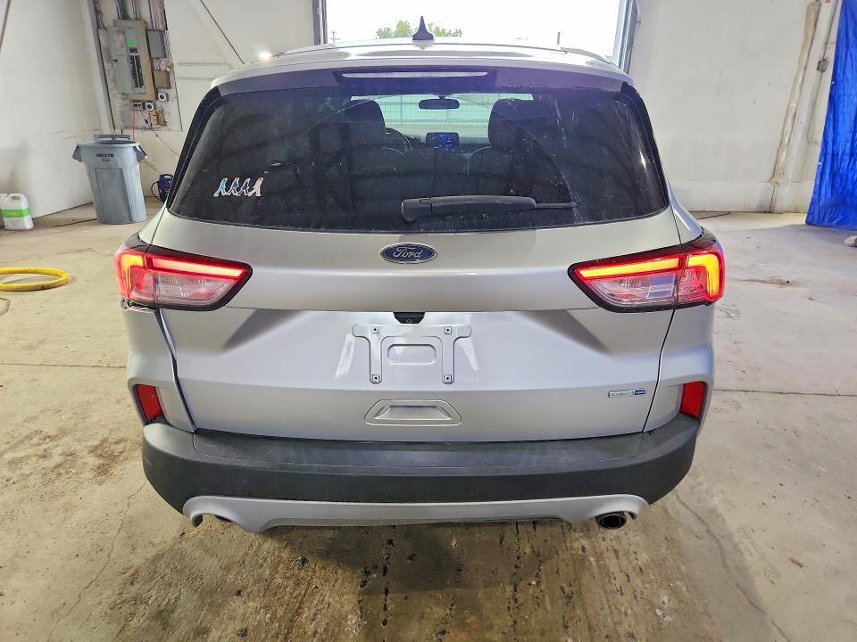 2020 FORD ESCAPE SE — Фото 6 из 13