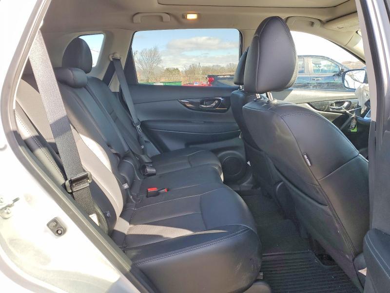 2019 NISSAN ROGUE S — Фото 11 из 13