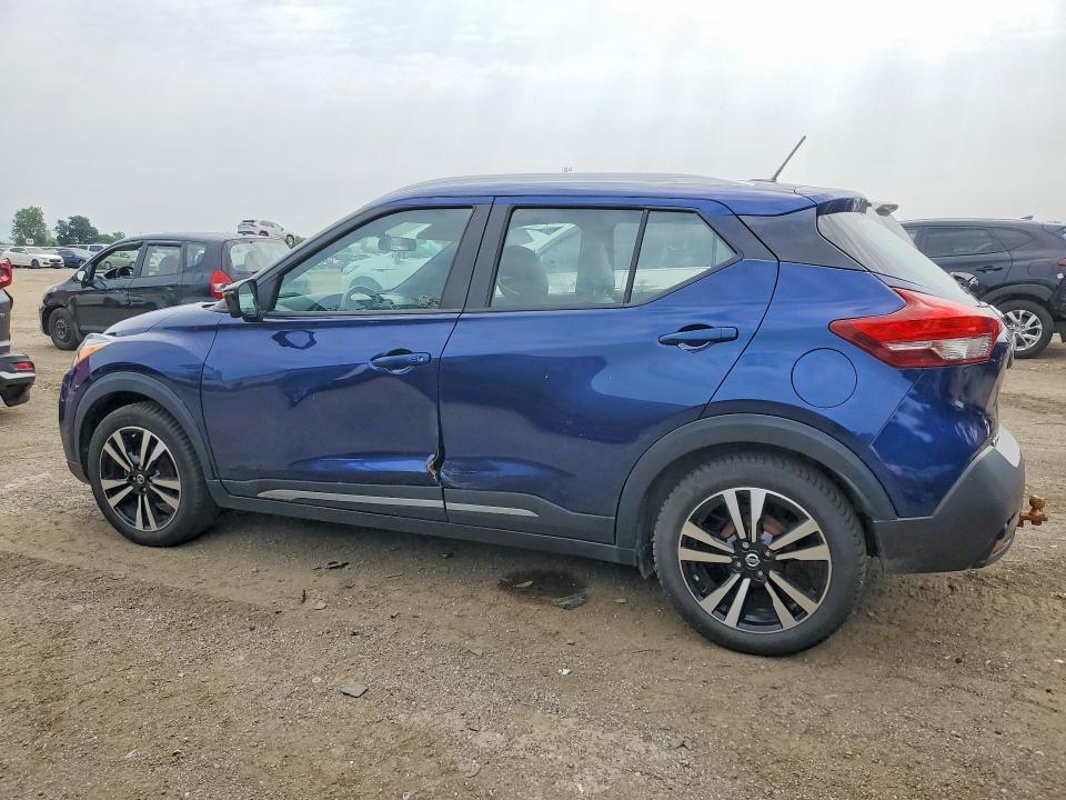 2019 NISSAN KICKS S — Фото 2 из 13