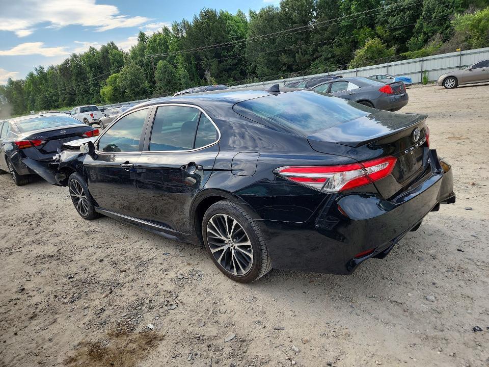 2019 TOYOTA CAMRY SE — Фото 2 из 12