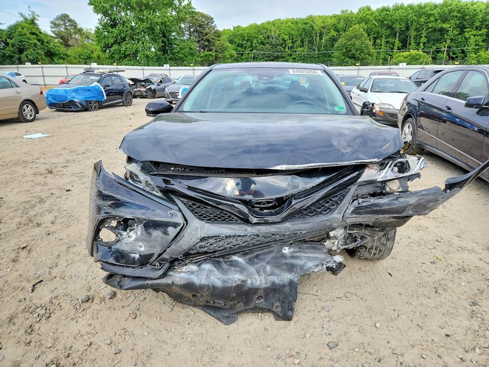 2019 TOYOTA CAMRY SE — Фото 5 из 12