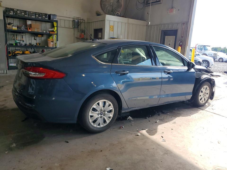 2019 FORD FUSION S — Фото 3 из 13