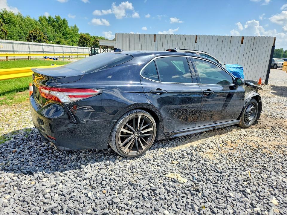 2019 TOYOTA CAMRY XSE — Фото 3 из 12