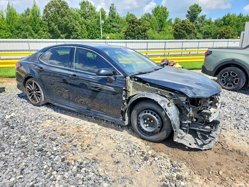 2019 TOYOTA CAMRY XSE — Фото 4 из 12