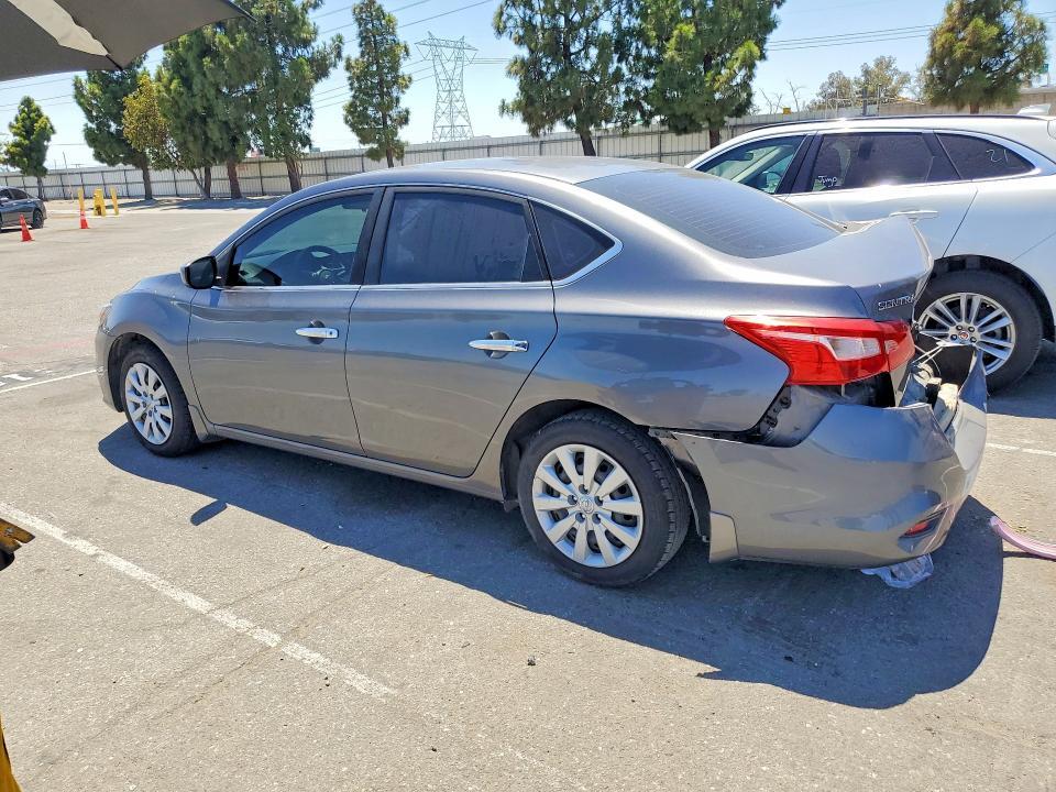2019 NISSAN SENTRA S — Фото 2 из 12