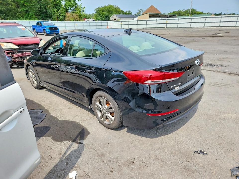 2018 HYUNDAI ELANTRA VALUE EDITION — Фото 2 из 12