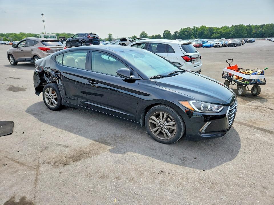 2018 HYUNDAI ELANTRA VALUE EDITION — Фото 4 из 12