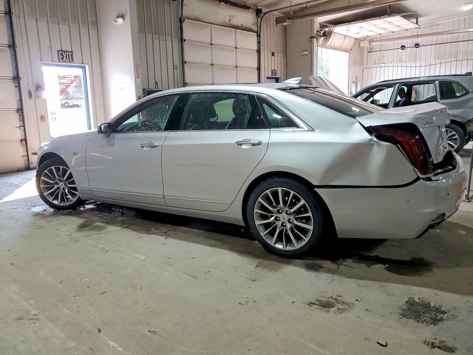 2018 CADILLAC CT6 LUXURY — Фото 2 из 12