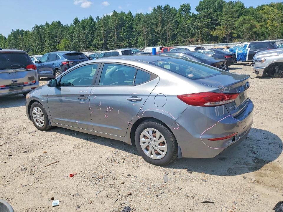 2018 HYUNDAI ELANTRA SE — Фото 2 из 12