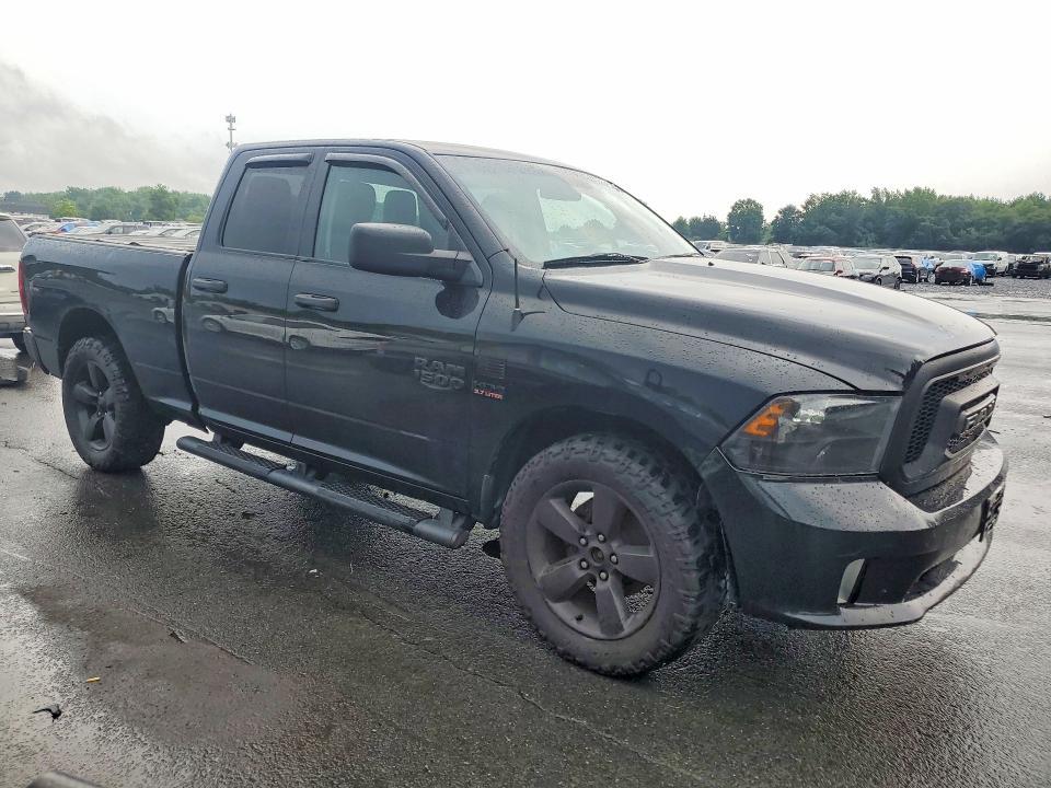 2017 RAM 1500 ST — Фото 4 из 12