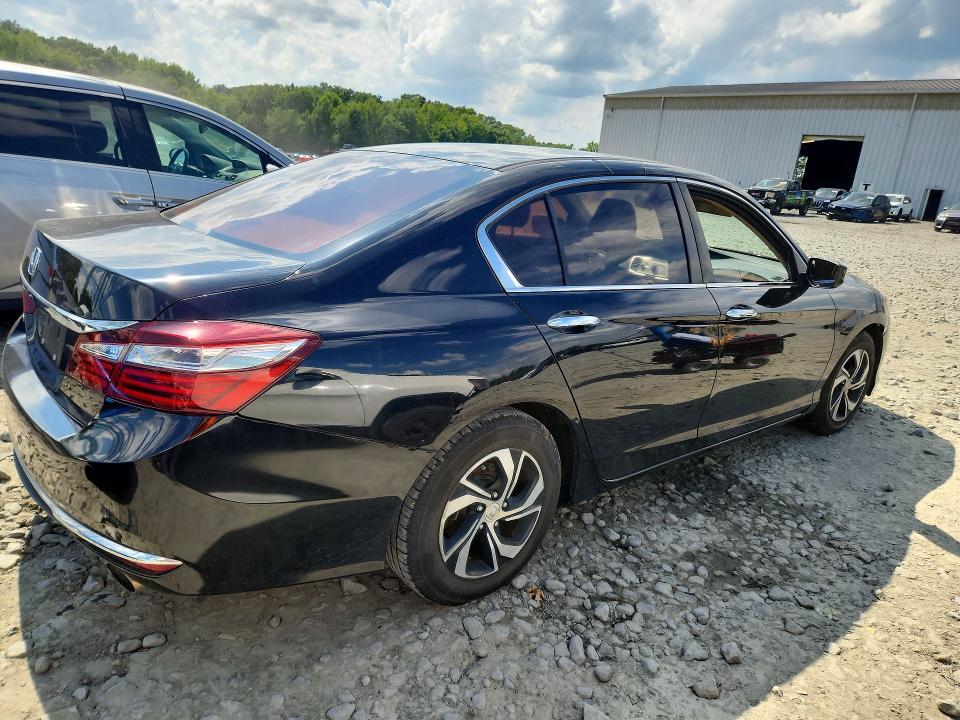 2017 HONDA ACCORD LX — Фото 3 из 12