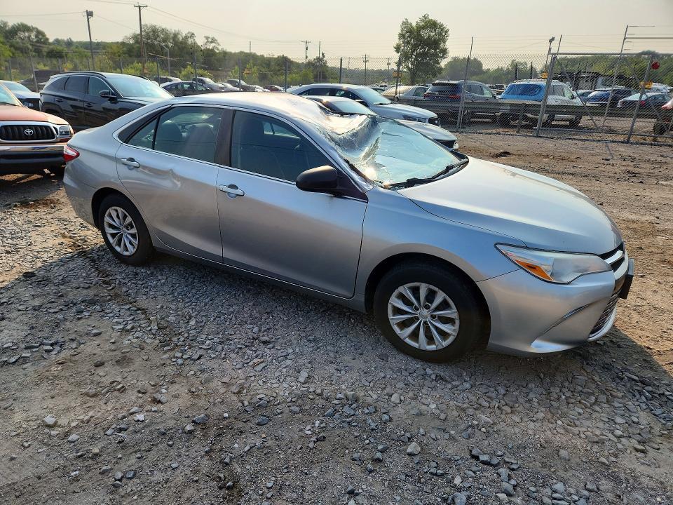 4T1BF1FK9HU724971 2017 TOYOTA CAMRY photo no. 4