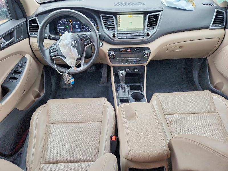 2017 HYUNDAI TUCSON SE PLUS — Фото 8 из 14