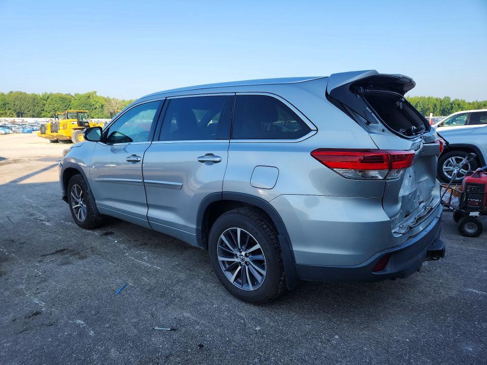 2017 TOYOTA HIGHLANDER XLE — Фото 2 из 13