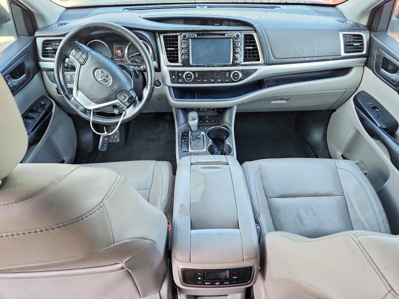 2017 TOYOTA HIGHLANDER XLE — Фото 8 из 13