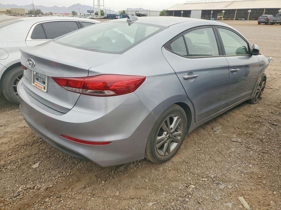 2017 HYUNDAI ELANTRA VALUE EDITION — Фото 3 из 12