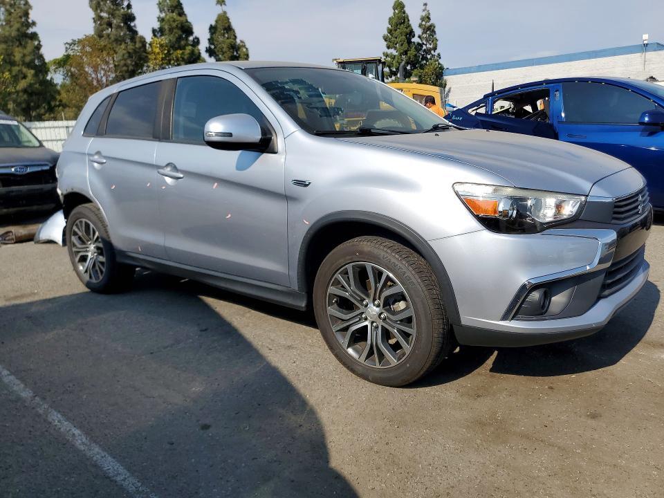 2017 MITSUBISHI OUTLANDER SPORT ES — Фото 4 из 14