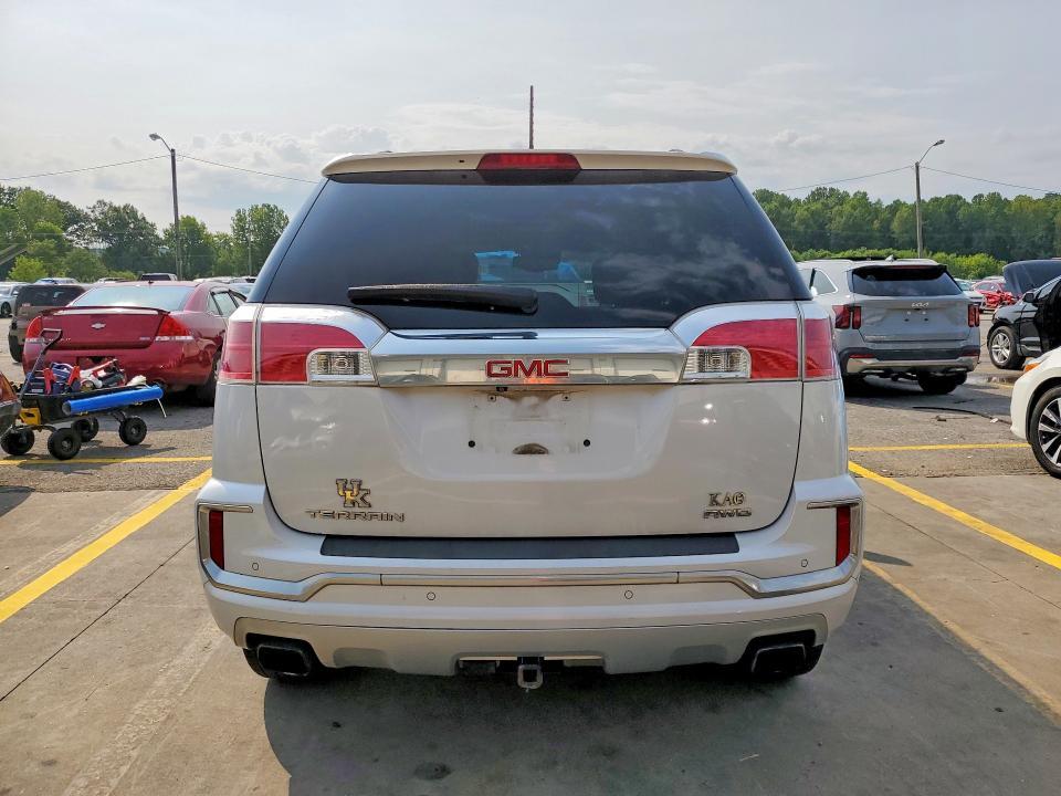 2016 GMC TERRAIN DENALI — Фото 6 из 13