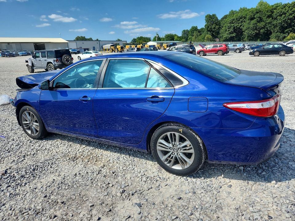 2016 TOYOTA CAMRY SE — Фото 2 из 13