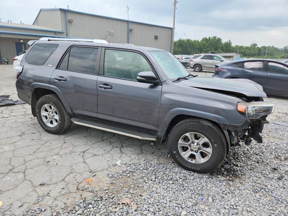 2016 TOYOTA 4RUNNER SR5 PREMIUM — Фото 4 из 13